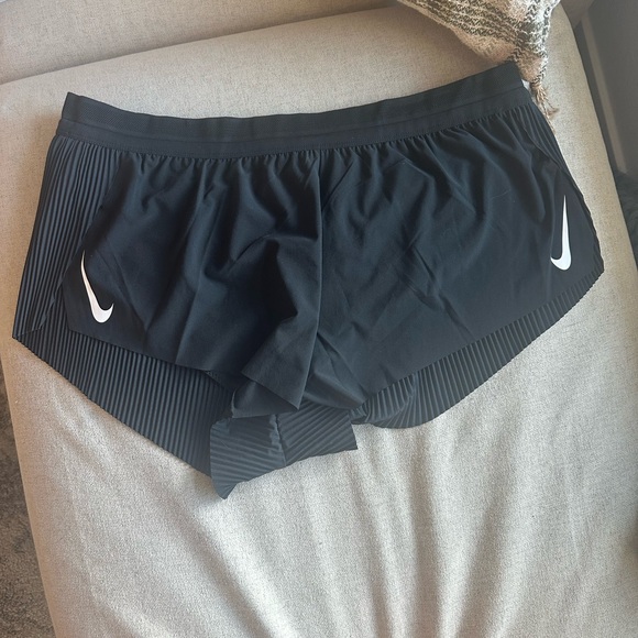 Nike Aeroswift Shorts NWT - Picture 5 of 5